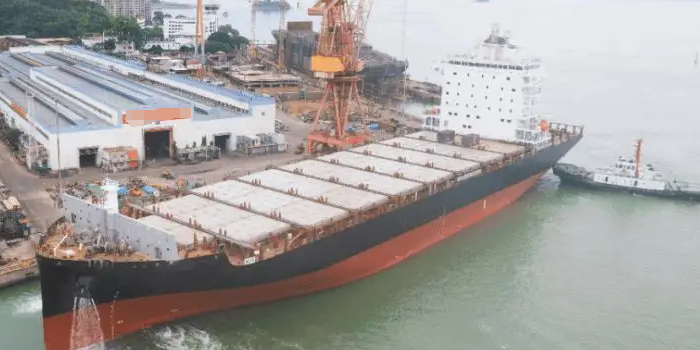 好新闻！厦船重工交付1800TEU集装箱船，，，，，扬子江船业再获集装箱船订单