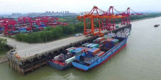 “赣沪通”鄱阳至九江到上海集装箱航线启航